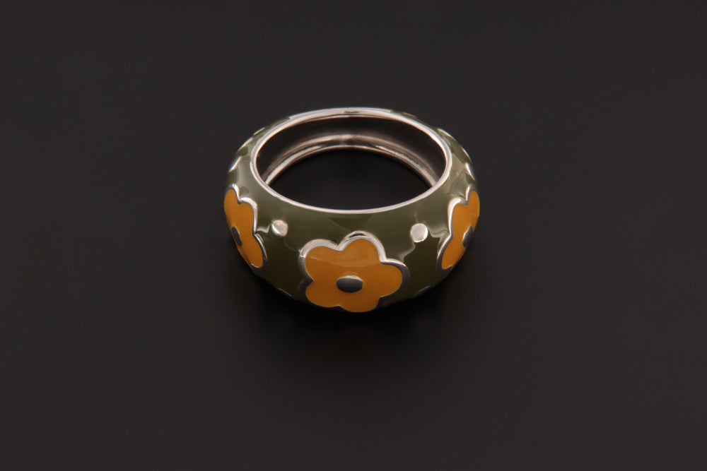 GREEN-OCHER RING