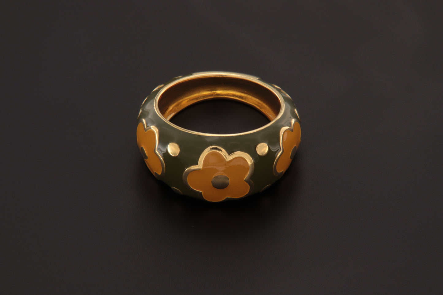 GREEN-OCHER RING